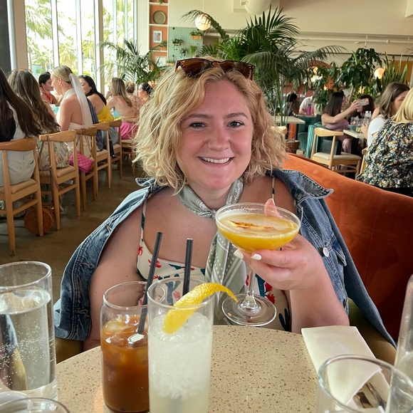 Meet your Posher, Alaina - Picture 1 of 1